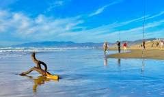 occean-beach-views-fishing-walking