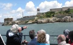 Gefuhrte-Bay-Cruise-Tour-in der-Bucht-von-SanFrancisco-alcatraz