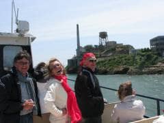 Crucero-por-la-bahia-excursipon-en-barco-por-alcatraz